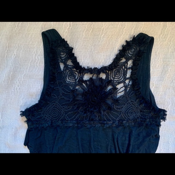 Beautiful black B’leev top - Picture 3 of 5